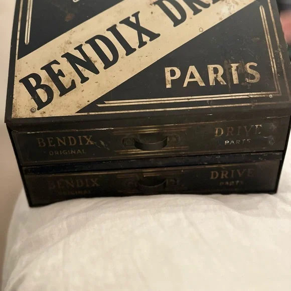 🖤 Vintage Bendix Drive Parts Metal Tool Box Industrial Décor - Picture 10 of 10